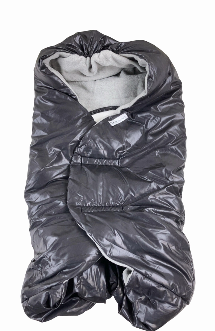 7 A.M. Enfant Nido, Black, Small (0-6 months)