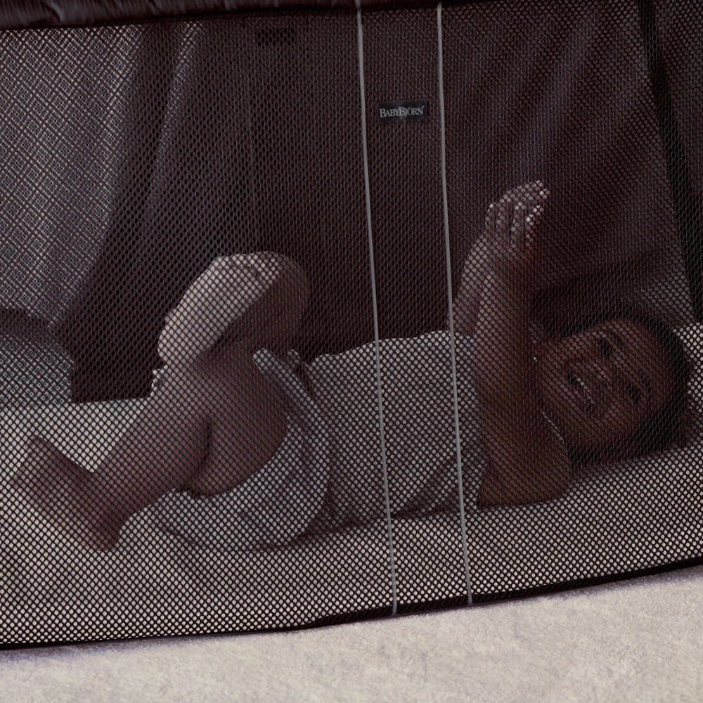 BabyBjorn Travel Cot