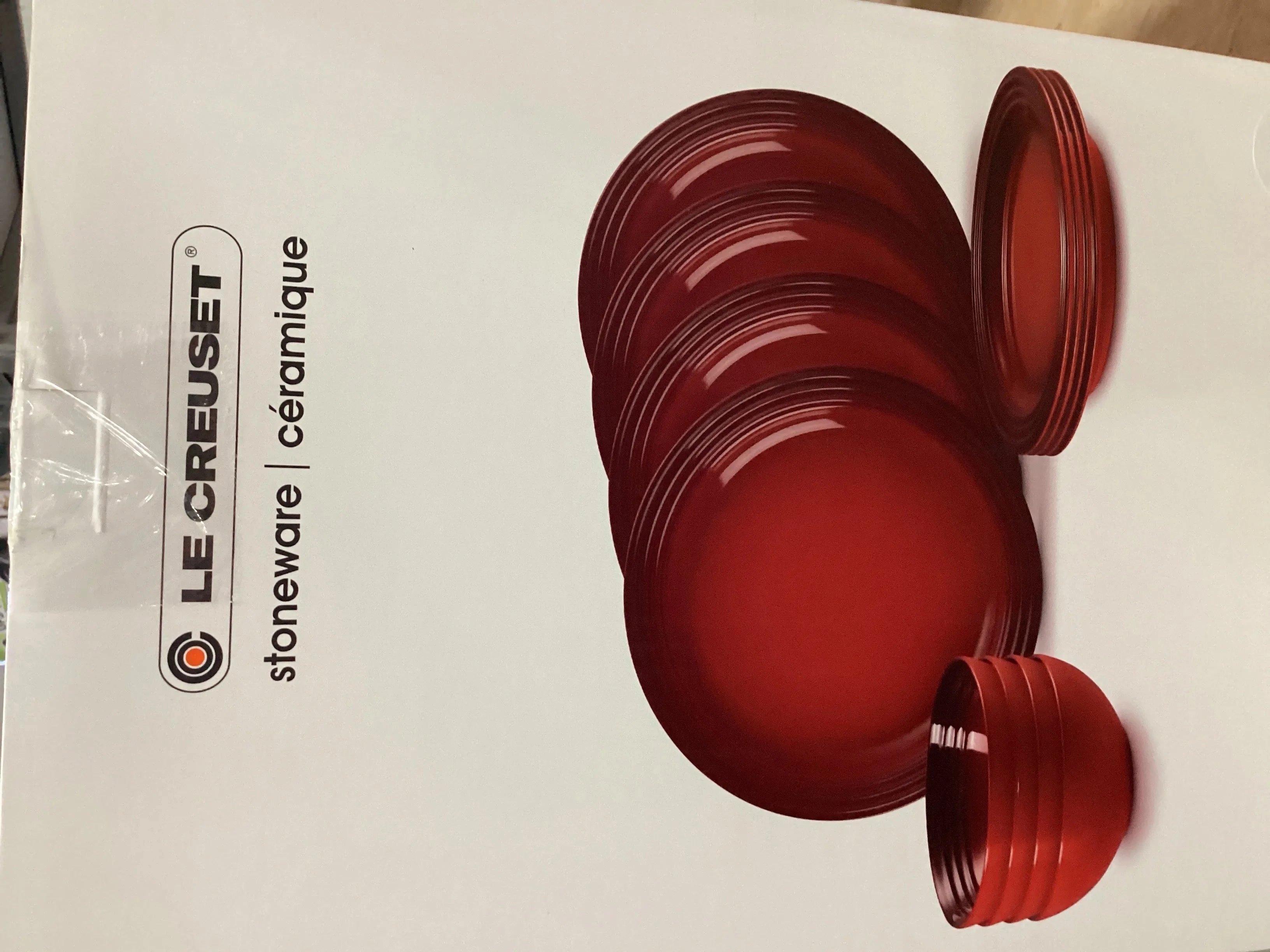 LE CREUSET 12 Piece Dinnerware Set