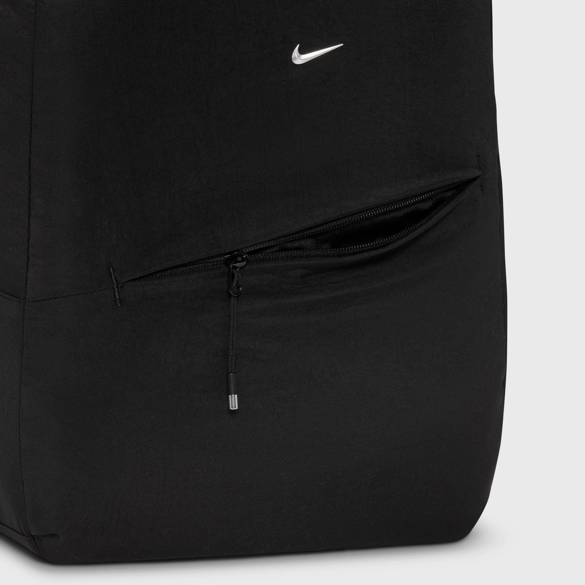 Nike Aura Backpack Black / Black - Matte Silver