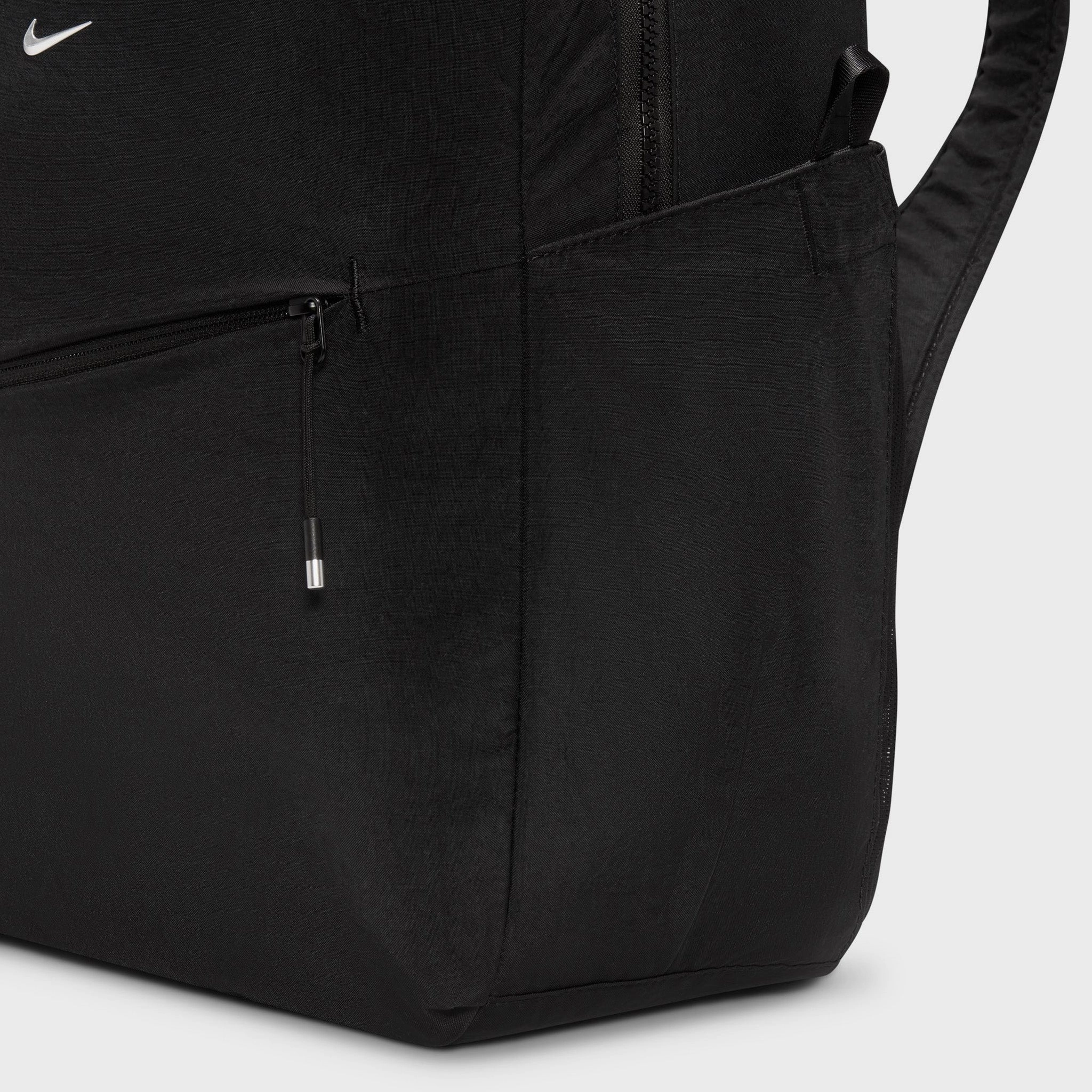 Nike Aura Backpack Black / Black - Matte Silver