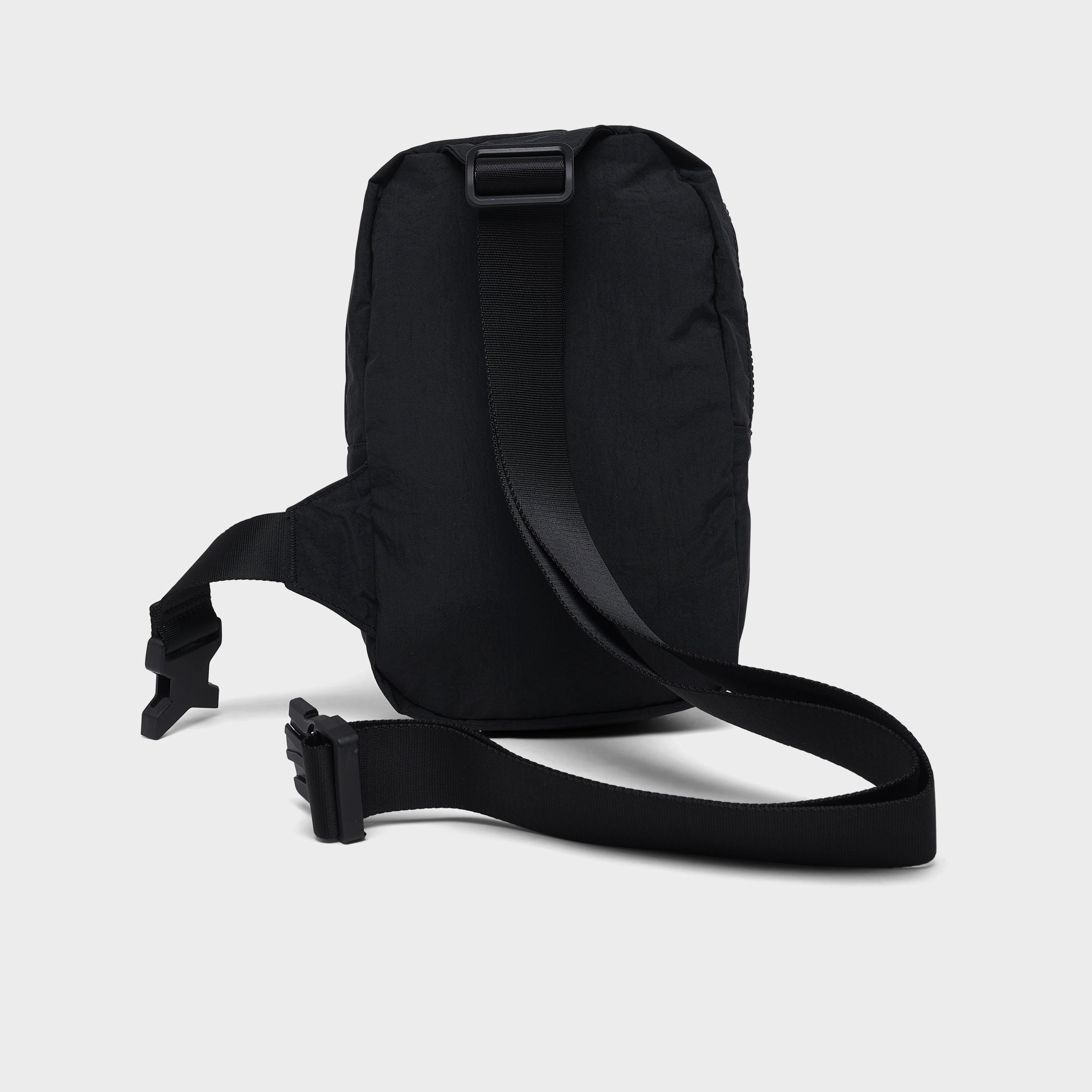 Nike Aura Crossbody Bag (2L) Black / Matte Silver